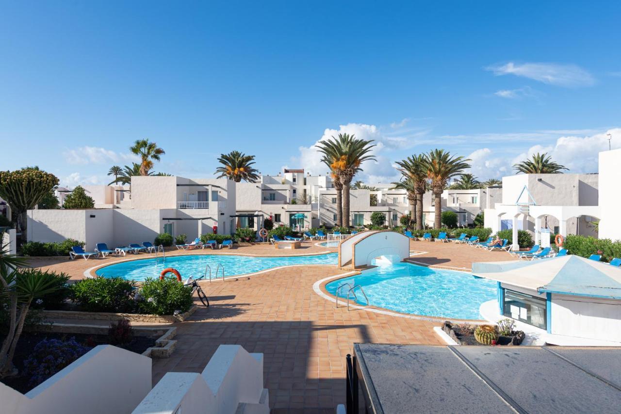 Homeforguest Apartamento 13 Con Terraza Y Piscina En Коралео Екстериор снимка